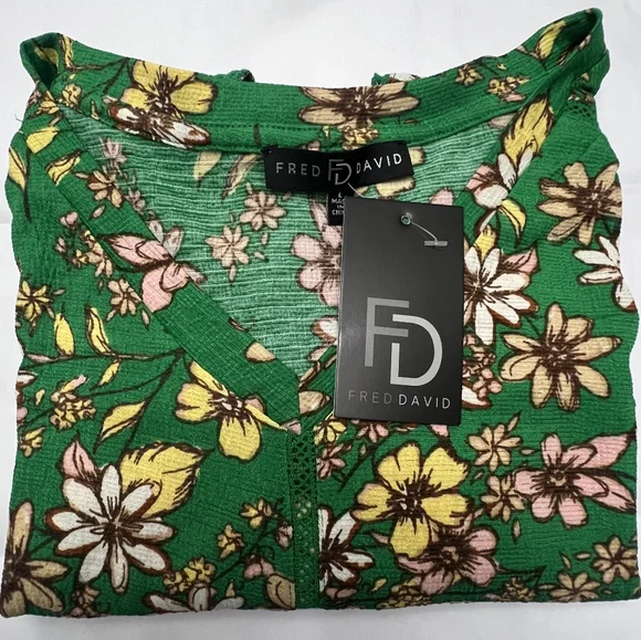Fred David (NWT) Green Floral Short Sleeve Blouse - Picture 1 of 4